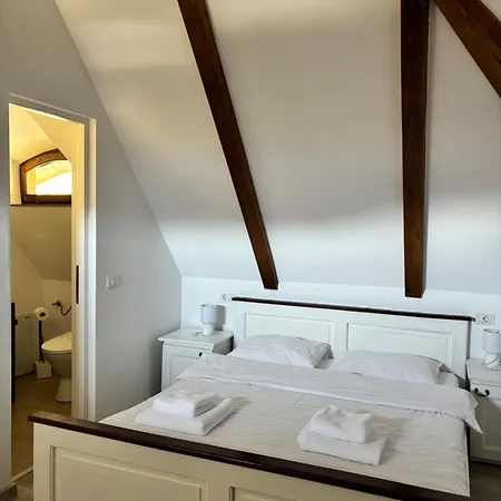 Casa Berg Πανσιόν 3*